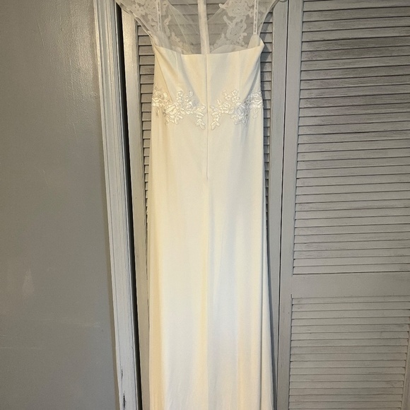Wedding Dress - Picture 2 of 3